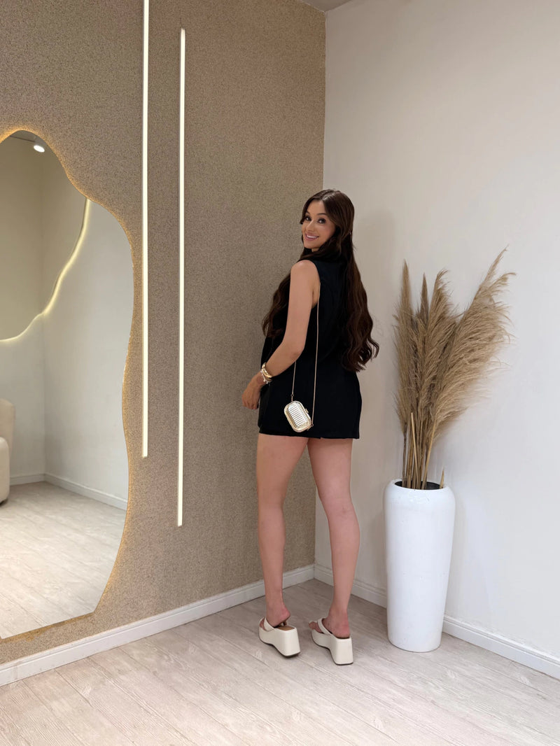 Conjunto Alfaiataria Colete + Short Zara
